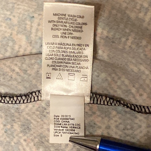 NWOT Bodycon dress w/working zippers from shoulder to hem. P2P stretches to 18” - Picture 6 of 9